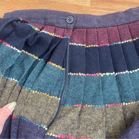 VINTAGE 80s Wool Tweed Rainbow Plaid Pleated Mini Skirt Size XS - Picture 5 of 6